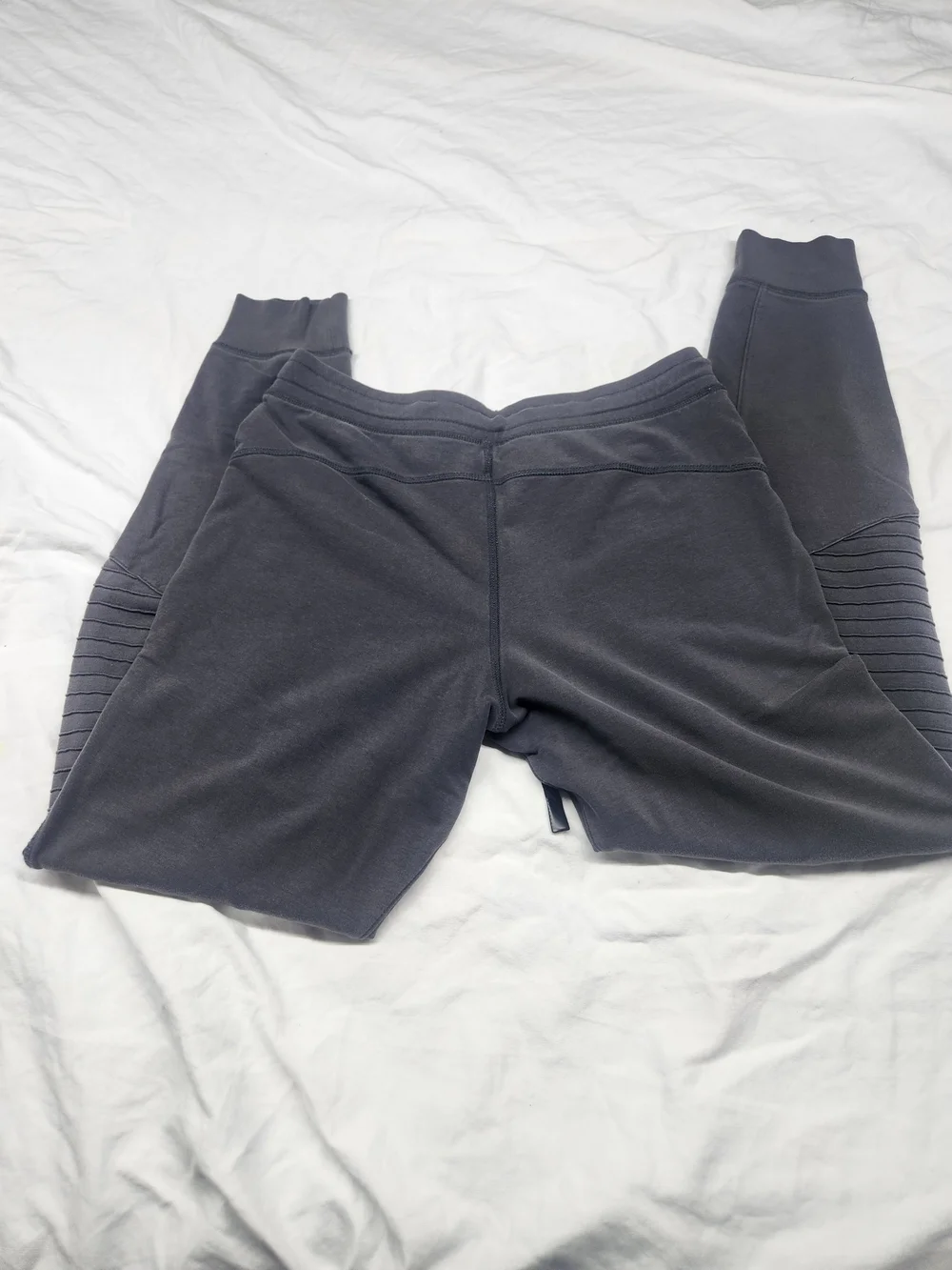 ALO Yoga Charcoal Ribbed Knee Joggers